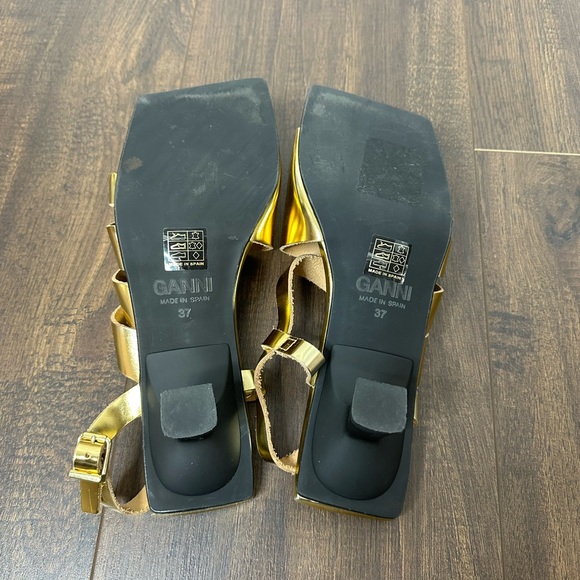 Ganni Gold Asymmetric Metallic Sandals - Picture 12 of 12